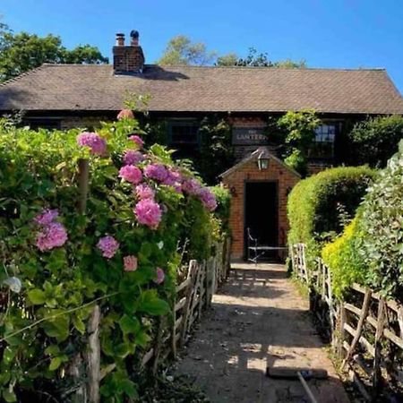 17Th Century Boutique Getaway In The Countryside Διαμέρισμα Martin Mill Εξωτερικό φωτογραφία
