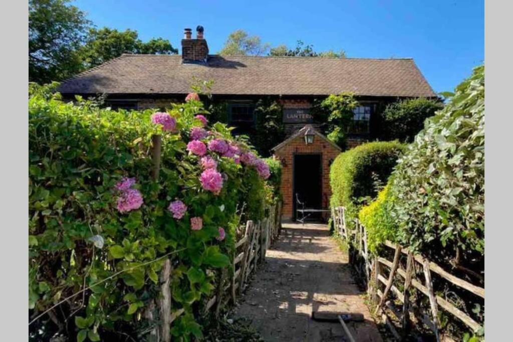 17Th Century Boutique Getaway In The Countryside Διαμέρισμα Martin Mill Εξωτερικό φωτογραφία