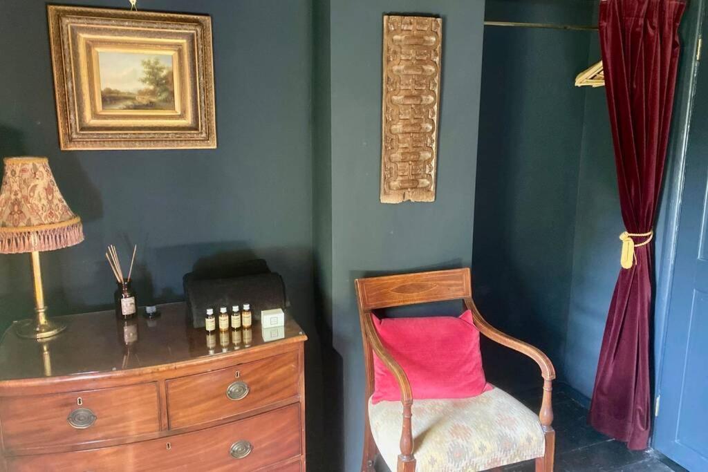 17Th Century Boutique Getaway In The Countryside Διαμέρισμα Martin Mill Εξωτερικό φωτογραφία